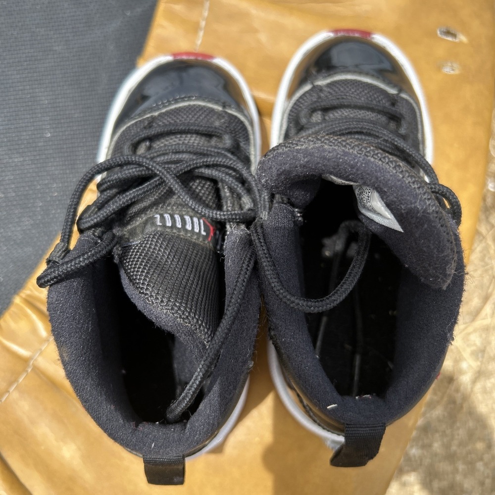 air jordan bred 11 size 8c toddler - Picture 6 of 8